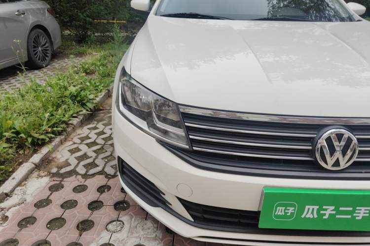Used Volkswagen Lavida 2019 Lavida Start 1.5L Automatic Trendy Version China VI Standard Right Front Headlight