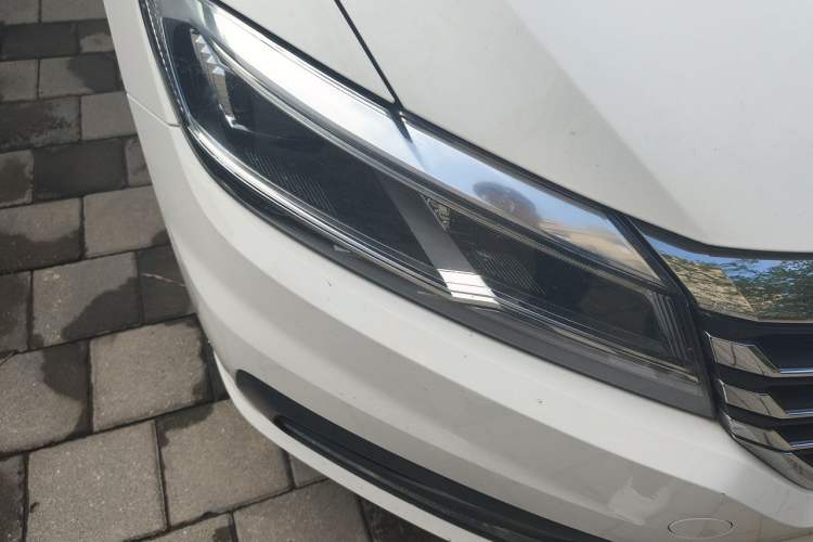 Used Volkswagen Lavida 2019 280TSI DSG Comfort Edition China VI standard Right Front Headlight