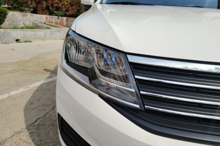 Used Volkswagen Lavida 2019 Lavida Start 1.5L Automatic Trendy Version China VI Standard Right Front Headlight