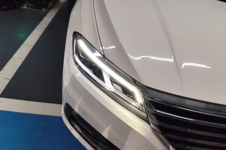 Used Volkswagen Lavida 2019 280TSI DSG Luxury Edition China VI Standard Right Front Headlight