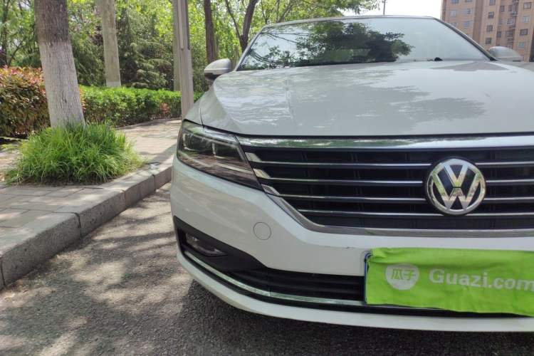 Used Volkswagen Lavida 2019 1.5L Automatic Comfort Edition China VI Standard Right Front Headlight