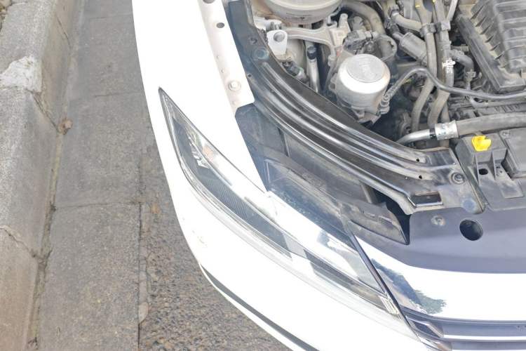 Used Volkswagen Lavida 2019 280TSI DSG Comfort Edition China VI standard Right Front Headlight