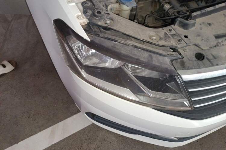 Used Volkswagen Lavida 2019 Lavida Start 1.5L Automatic Trendy Version China VI Standard Right Front Headlight