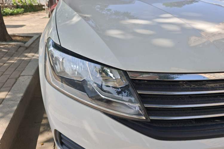 Used Volkswagen Lavida 2019 Lavida Start 1.5L Automatic Trendy Version China VI Standard Right Front Headlight