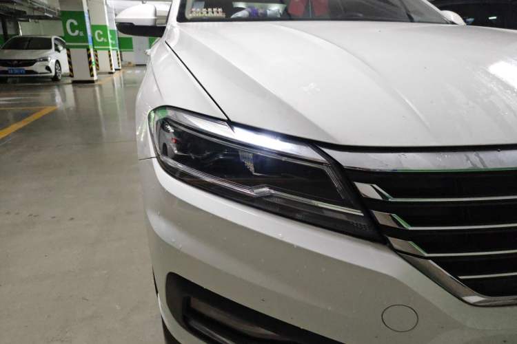 Used Volkswagen Lavida 2019 1.5L Automatic Comfort Edition China VI Standard Right Front Headlight