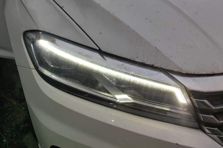 Used Volkswagen Lavida 2019 280TSI DSG Comfort Edition China VI standard Right Front Headlight