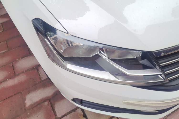 Used Volkswagen Lavida 2019 Lavida Start 1.5L Automatic Trendy Version China VI Standard Right Front Headlight