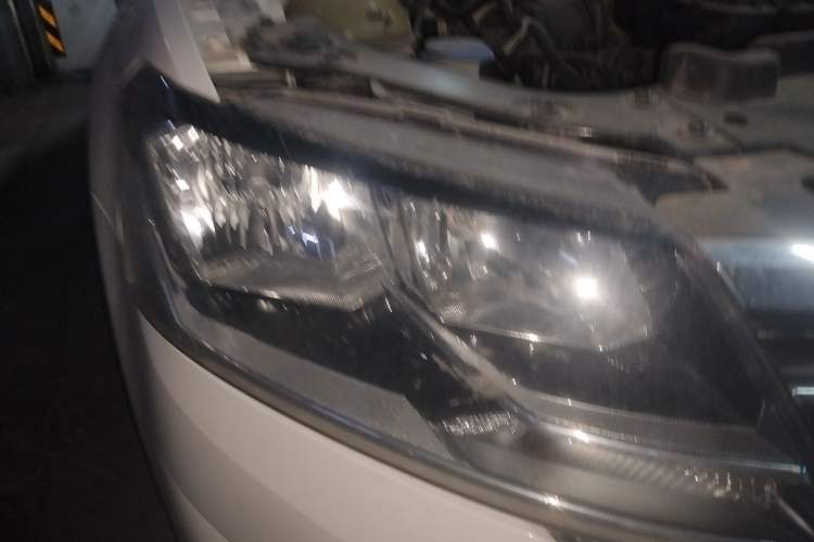 Used Volkswagen Lavida 2019 Lavida Start 1.5L Automatic Trendy Version China VI Standard Right Front Headlight