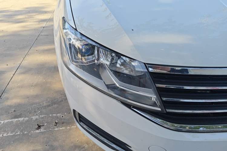 Used Volkswagen Lavida 2019 Lavida Start 1.5L Automatic Comfort Edition China VI Standard Right Front Headlight
