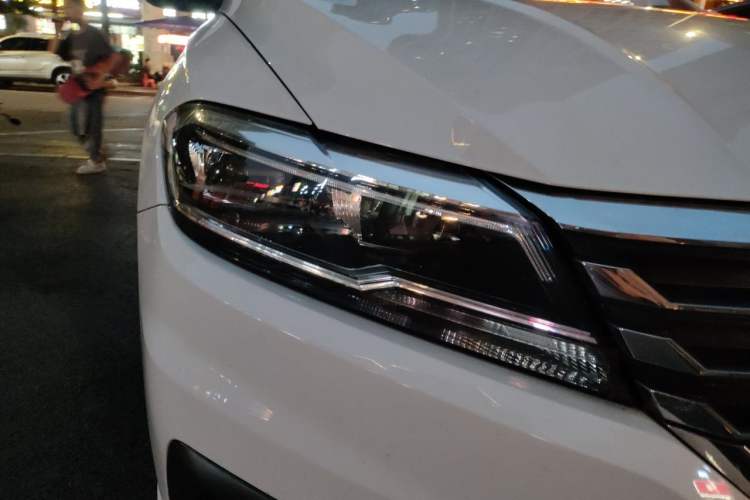 Used Volkswagen Lavida 2019 1.5L Automatic Vision Edition China VI Standard Right Front Headlight