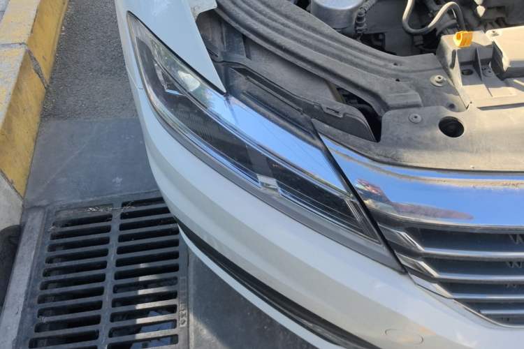 Used Volkswagen Lavida 2019 1.5L Automatic Vision Edition China VI Standard Right Front Headlight