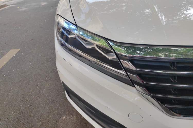 Used Volkswagen Lavida 2019 1.5L Automatic Fashion Edition China VI Right Front Headlight