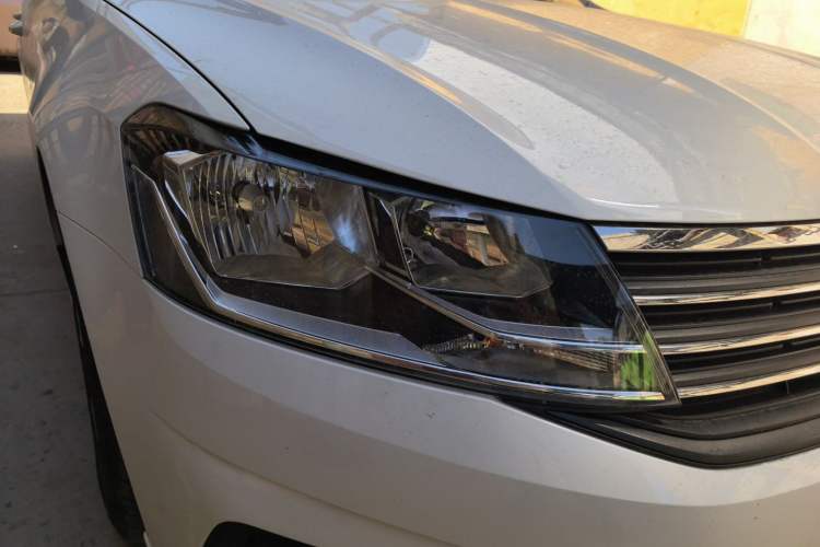 Used Volkswagen Lavida 2019 Lavida Start 1.5L Automatic Trendy Version China VI Standard Right Front Headlight