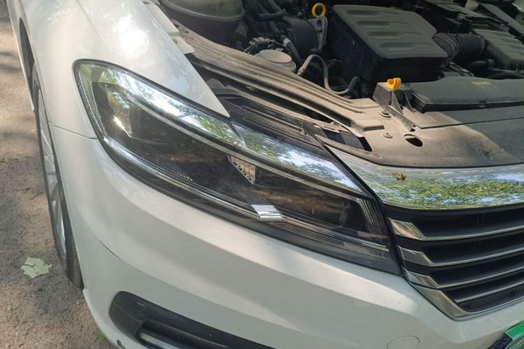 Used Volkswagen Lavida 2019 1.5L Automatic Comfort Edition China VI Standard Right Front Headlight