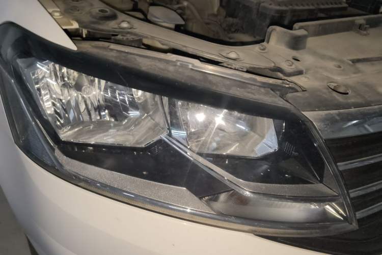 Used Volkswagen Lavida 2019 Lavida Start 1.5L Automatic Trendy Version China VI Standard Right Front Headlight