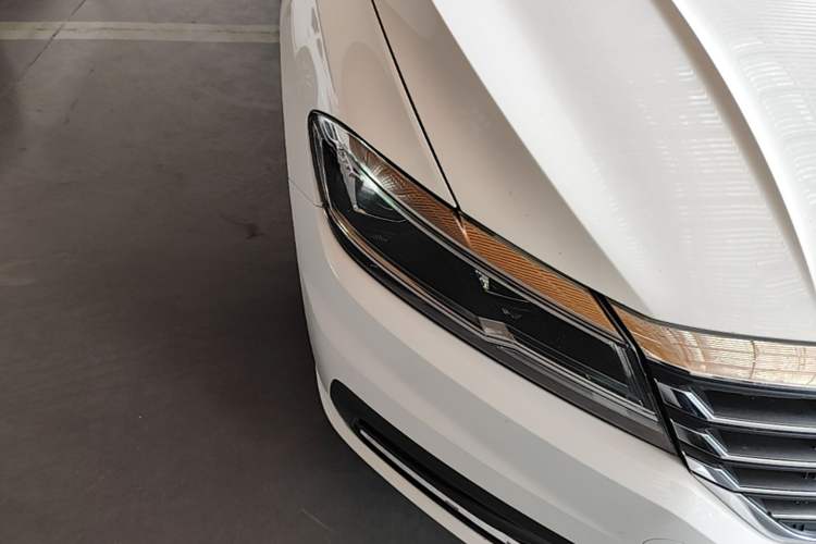 Used Volkswagen Lavida 2019 1.5L Automatic Comfort Edition China VI Standard Right Front Headlight