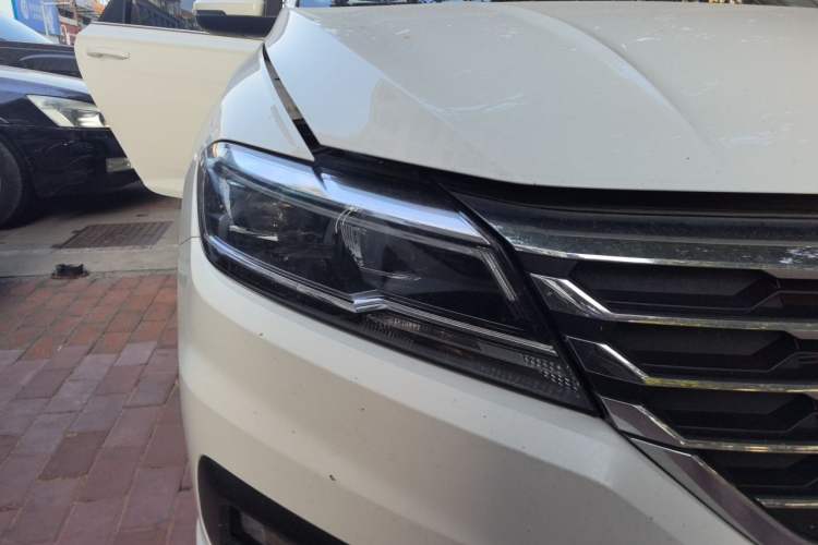 Used Volkswagen Lavida 2019 Hatchback 200TSI DSG Comfort Edition China VI Right Front Headlight