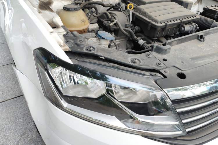 Used Volkswagen Lavida 2019 Lavida Start 1.5L Automatic Trendy Version China VI Standard Right Front Headlight