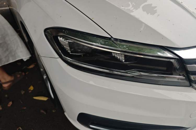 Used Volkswagen Lavida 2019 1.5L Automatic Comfort Edition China VI Standard Right Front Headlight