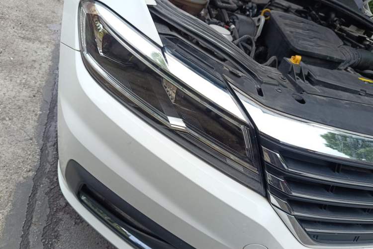 Used Volkswagen Lavida 2019 1.5L Automatic Comfort Edition China VI Standard Right Front Headlight