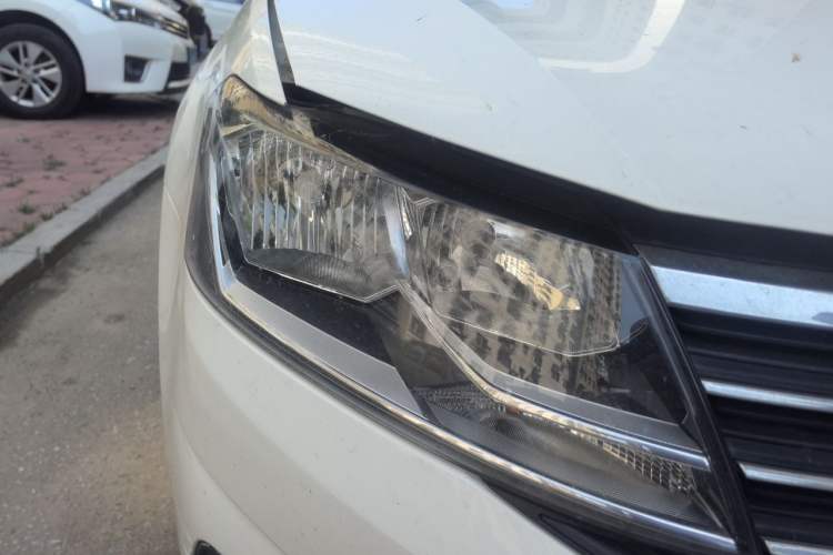 Used Volkswagen Lavida 2019 Lavida Start 1.5L Automatic Trendy Version China VI Standard Right Front Headlight