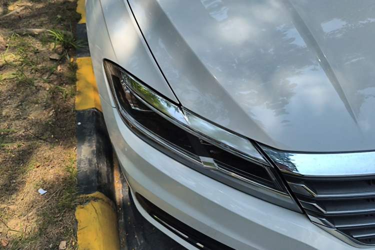Used Volkswagen Lavida 2019 1.5L Automatic Comfort Edition China VI Standard Right Front Headlight