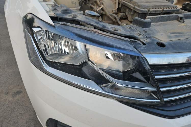 Used Volkswagen Lavida 2019 Lavida Start 1.5L Automatic Trendy Version China VI Standard Right Front Headlight