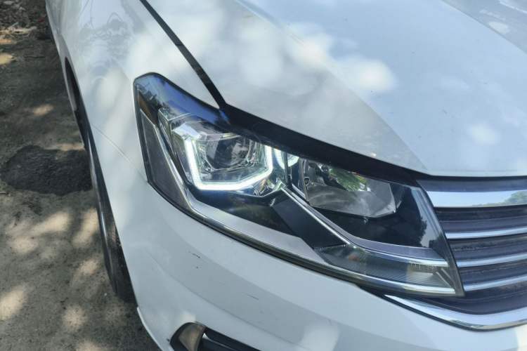 Used Volkswagen Lavida 2019 Lavida Start 1.5L Automatic Comfort Edition China VI Standard Right Front Headlight