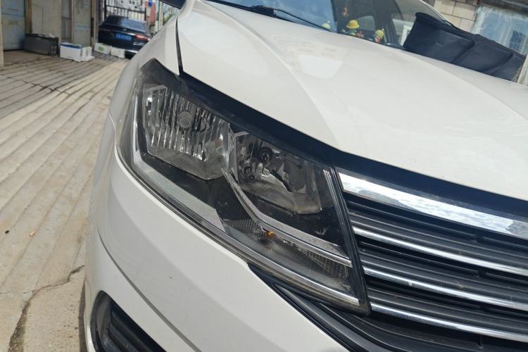 Used Volkswagen Lavida 2019 Lavida Start 1.5L Automatic Trendy Version China VI Standard Right Front Headlight