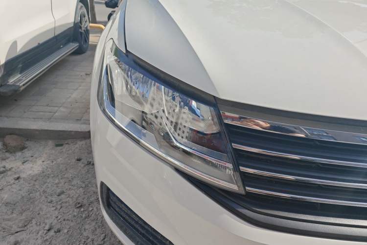 Used Volkswagen Lavida 2019 Lavida Start 1.5L Automatic Trendy Version China VI Standard Right Front Headlight