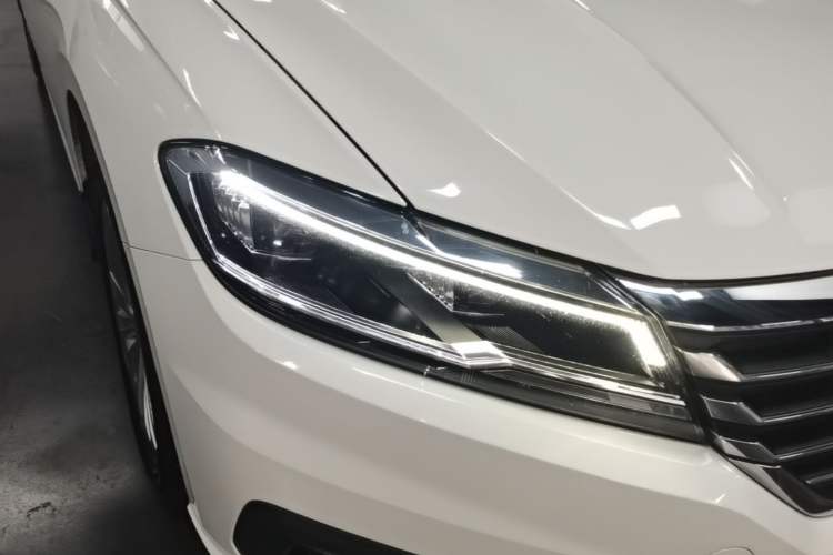 Used Volkswagen Lavida 2019 280TSI DSG Comfort Edition China VI standard Right Front Headlight