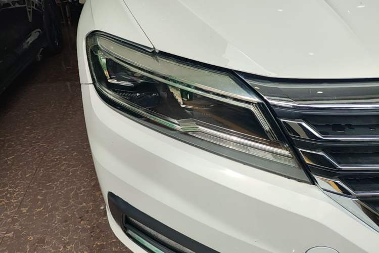 Used Volkswagen Lavida 2019 1.5L Automatic Comfort Edition China VI Standard Right Front Headlight