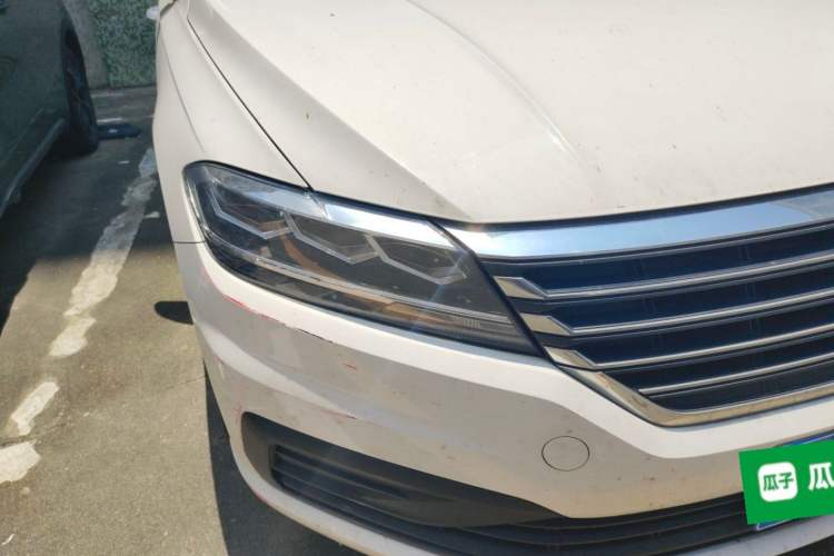 Used Volkswagen Lavida 2019 1.5L Automatic Fashion Edition China VI Right Front Headlight