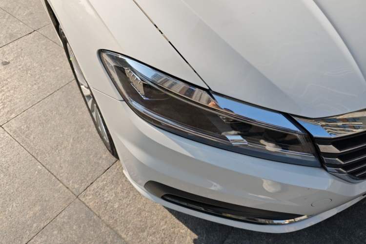 Used Volkswagen Lavida 2019 1.5L Automatic Comfort Edition China VI Standard Right Front Headlight
