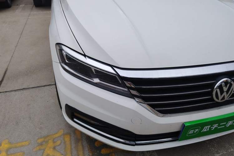 Used Volkswagen Lavida 2019 1.5L Automatic Comfort Edition China VI Standard Right Front Headlight