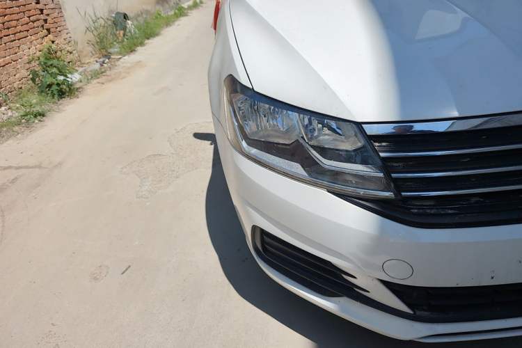 Used Volkswagen Lavida 2019 Lavida Start 1.5L Automatic Trendy Version China VI Standard Right Front Headlight