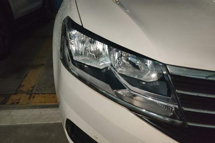 Used Volkswagen Lavida 2019 Lavida Start 1.5L Automatic Trendy Version China VI Standard Right Front Headlight
