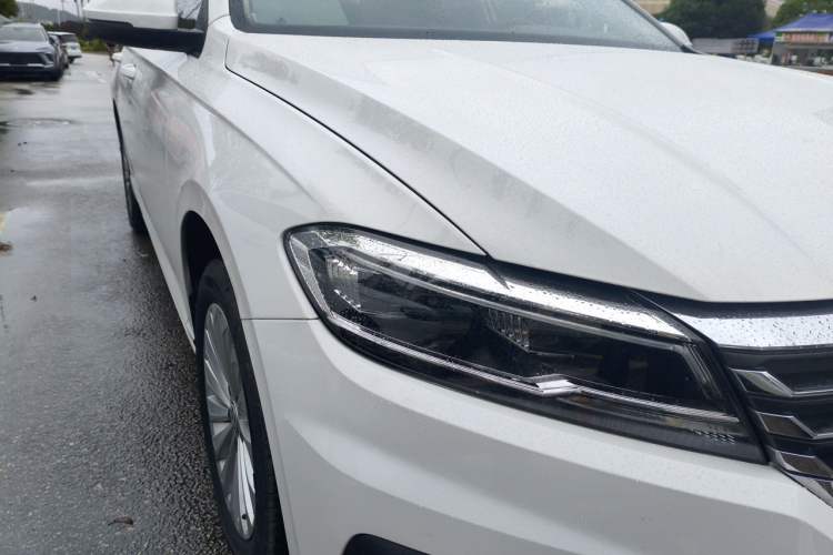 Used Volkswagen Lavida 2019 1.5L Automatic Comfort Edition China VI Standard Right Front Headlight