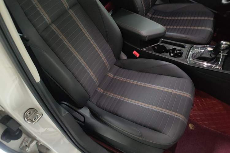 Used Volkswagen Lavida 2019 Hatchback 280TSI DSG Comfort Edition China VI Standard Right Front Seat
