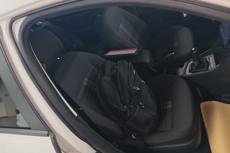 Used Volkswagen Lavida 2019 Lavida Start 1.5L Manual Fashion Edition China VI Standard Right Front Seat