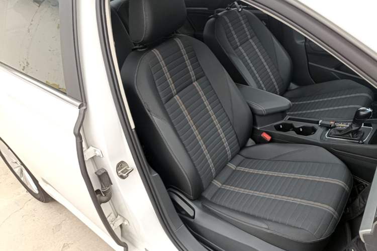 Used Volkswagen Lavida 2019 280TSI DSG Comfort Edition China VI standard Right Front Seat