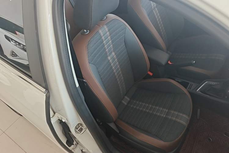 Used Volkswagen Lavida 2019 Lavida Start 1.5L Automatic Comfort Edition China VI Standard Right Front Seat