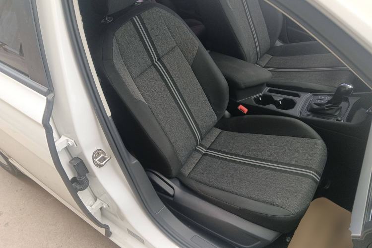 Used Volkswagen Lavida 2019 1.5L Automatic Fashion Edition China VI Right Front Seat
