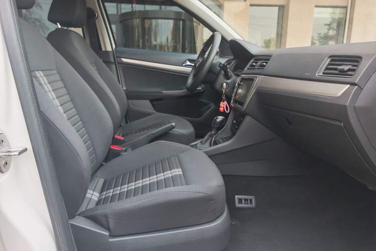 Used Volkswagen Lavida 2019 Lavida Start 1.5L Automatic Trendy Version China VI Standard Right Front Seat