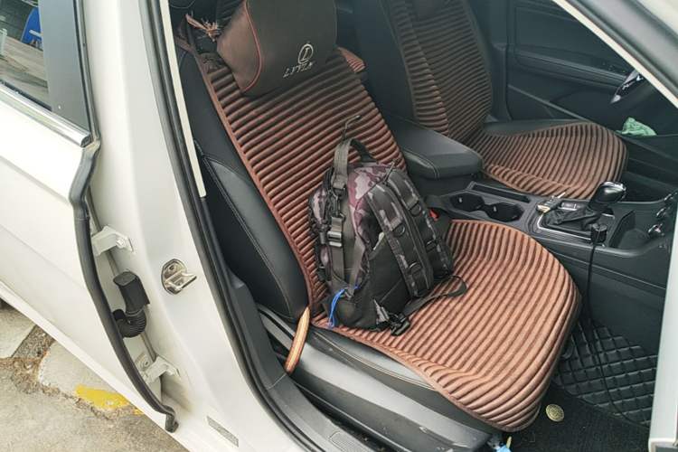 Used Volkswagen Lavida 2019 Hatchback 280TSI DSG Comfort Edition China VI Standard Right Front Seat