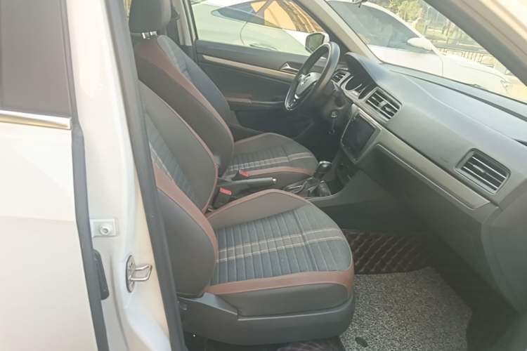 Used Volkswagen Lavida 2019 Lavida Start 1.5L Automatic Comfort Edition China VI Standard Right Front Seat