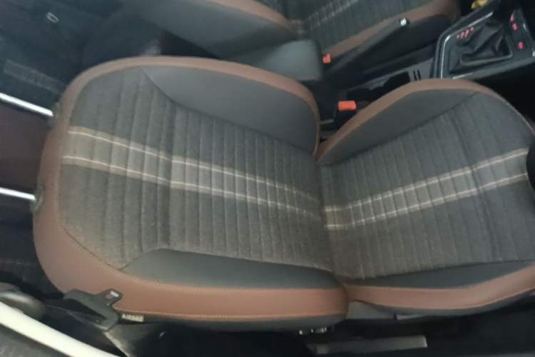Used Volkswagen Lavida 2019 Lavida Start 1.5L Automatic Comfort Edition China VI Standard Right Front Seat