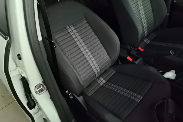 Used Volkswagen Lavida 2019 Lavida Start 1.5L Automatic Trendy Version China VI Standard Right Front Seat