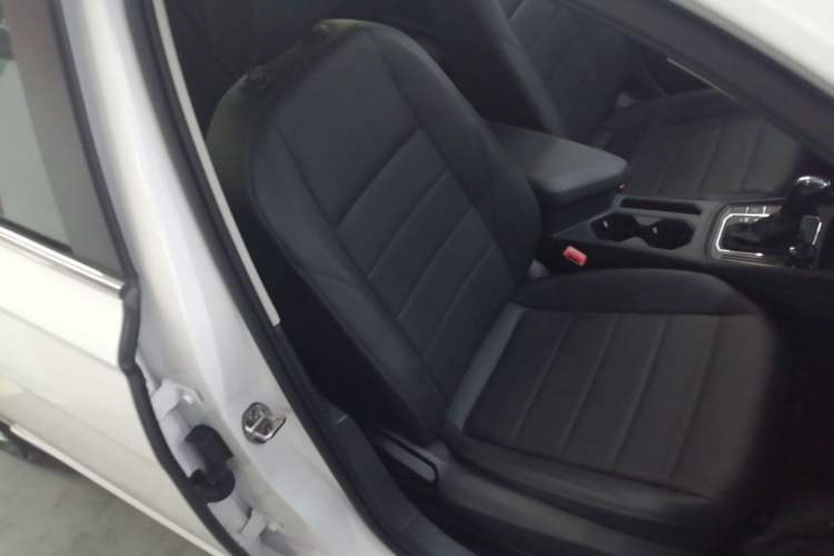 Used Volkswagen Lavida 2019 1.5L Automatic Comfort Edition China VI Standard Right Front Seat