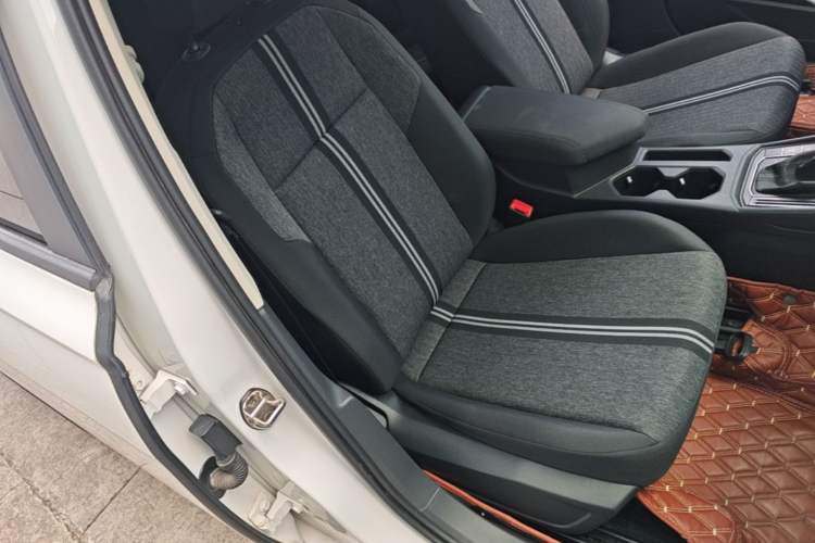 Used Volkswagen Lavida 2019 1.5L Automatic Fashion Edition China VI Right Front Seat